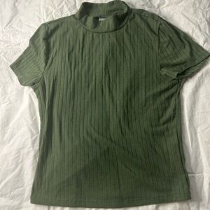 No Boundaries ✨ Juniors Short Sleeve Mock Neck Olive Green Shirt